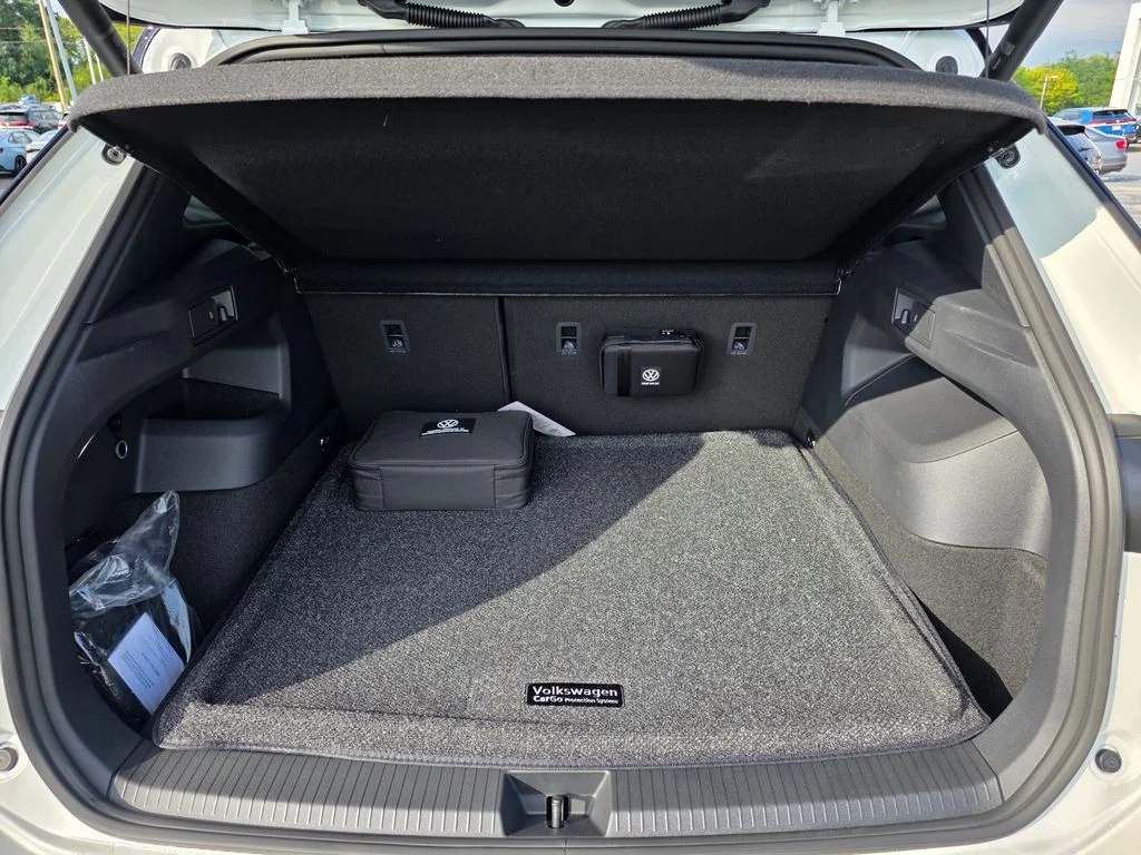 New 2026 Opal White w/Deep Black Roof Volkswagen 2.0T SE R-Line Black image 30