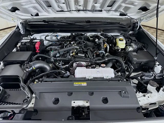 New 2026 White Toyota SR5 image 27
