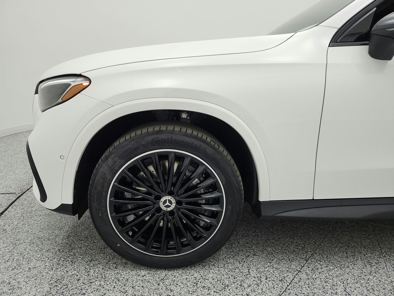 New 2027 Polar White Mercedes-Benz GLC 300 4MATIC® Coupe image 13