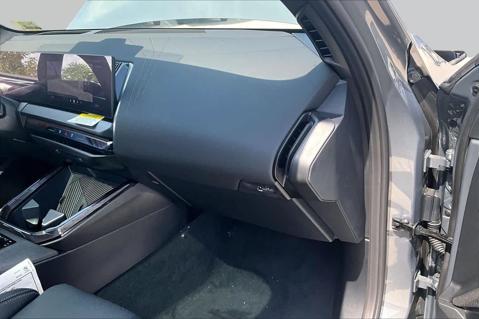 Used 2026 Skyscraper Grey Metallic BMW 30 xDrive image 17