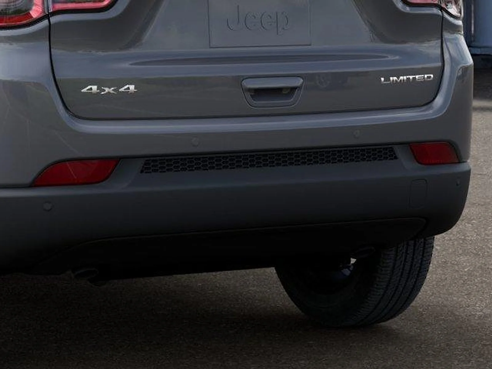 New 2026 Sting-Gray Clear-Coat Exterior Paint Jeep Limited image 13
