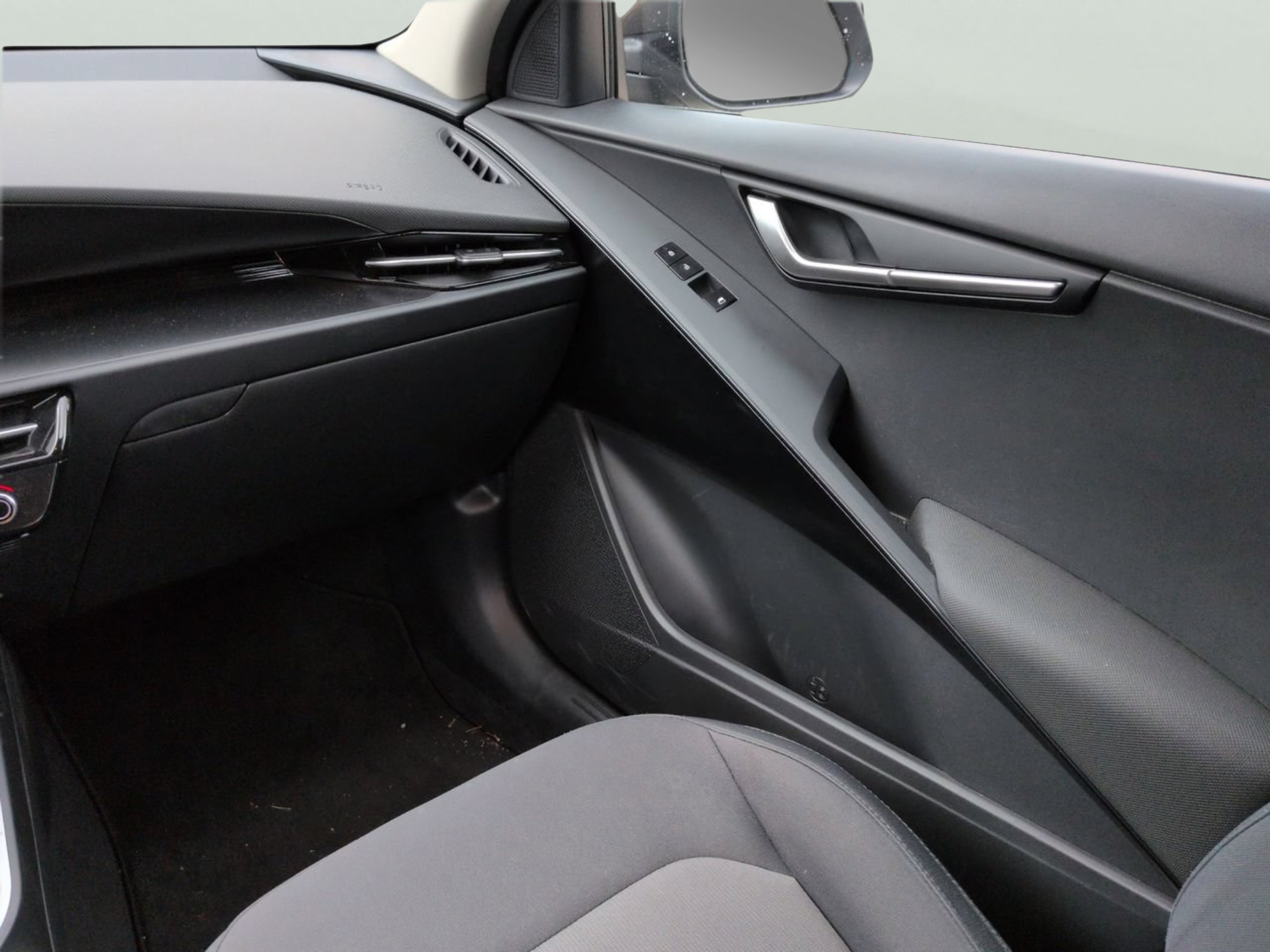 Certified Used 2024 Graphite Gray Kia LX image 14