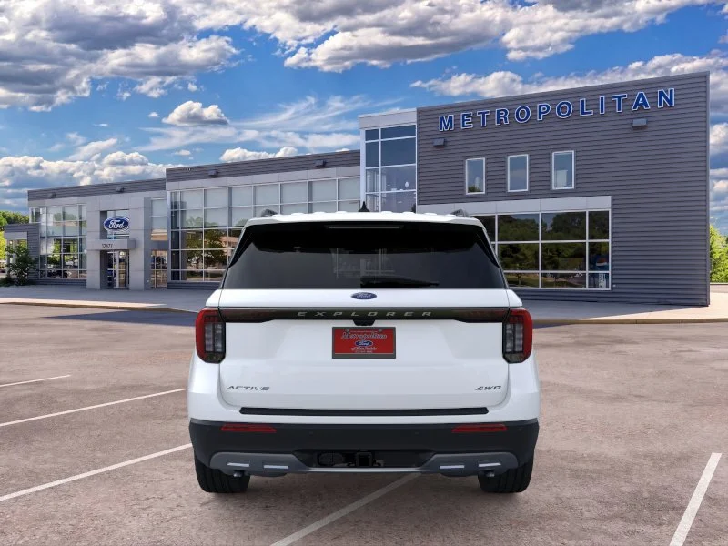 New 2026 Star White Metallic Tri-Coat Ford Active image 5