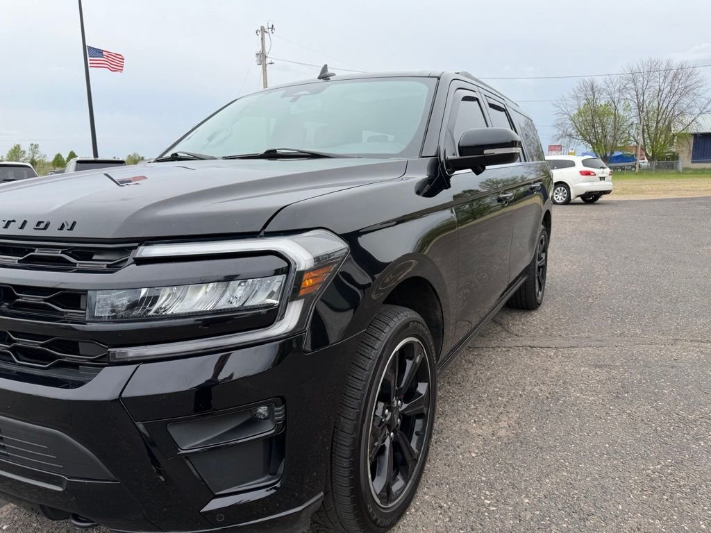 Used 2022 Black Ford Limited image 15