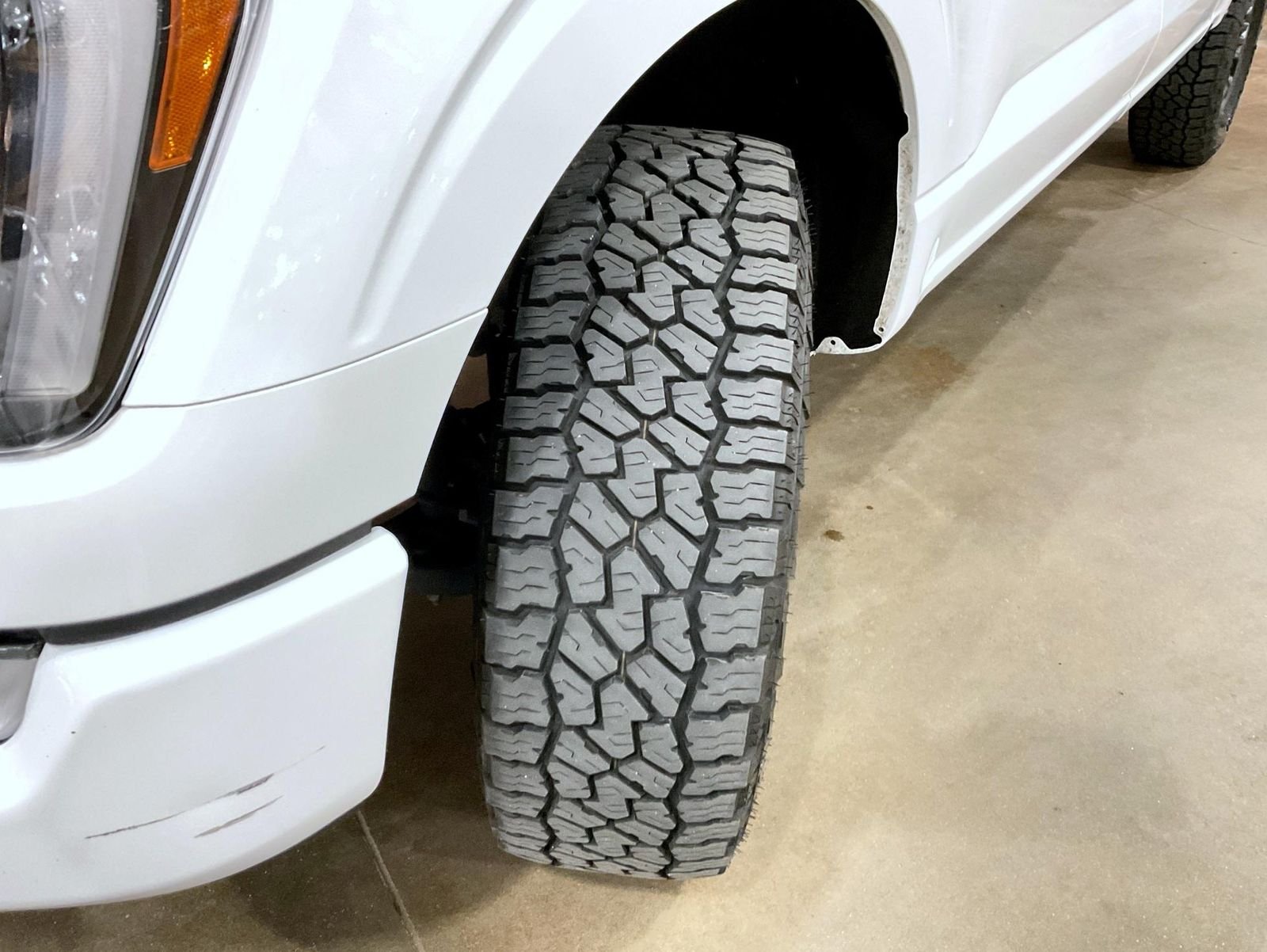 Used 2023 White Ford Tremor image 24