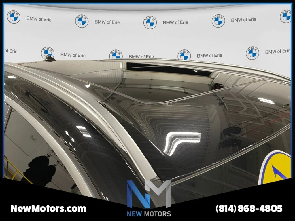 Used 2021 Black Sapphire Metallic BMW xDrive40i image 16
