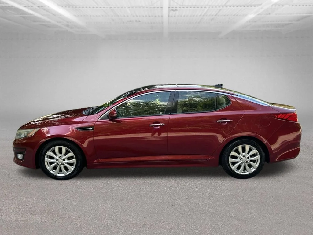 Used 2015 Red Kia EX image 2