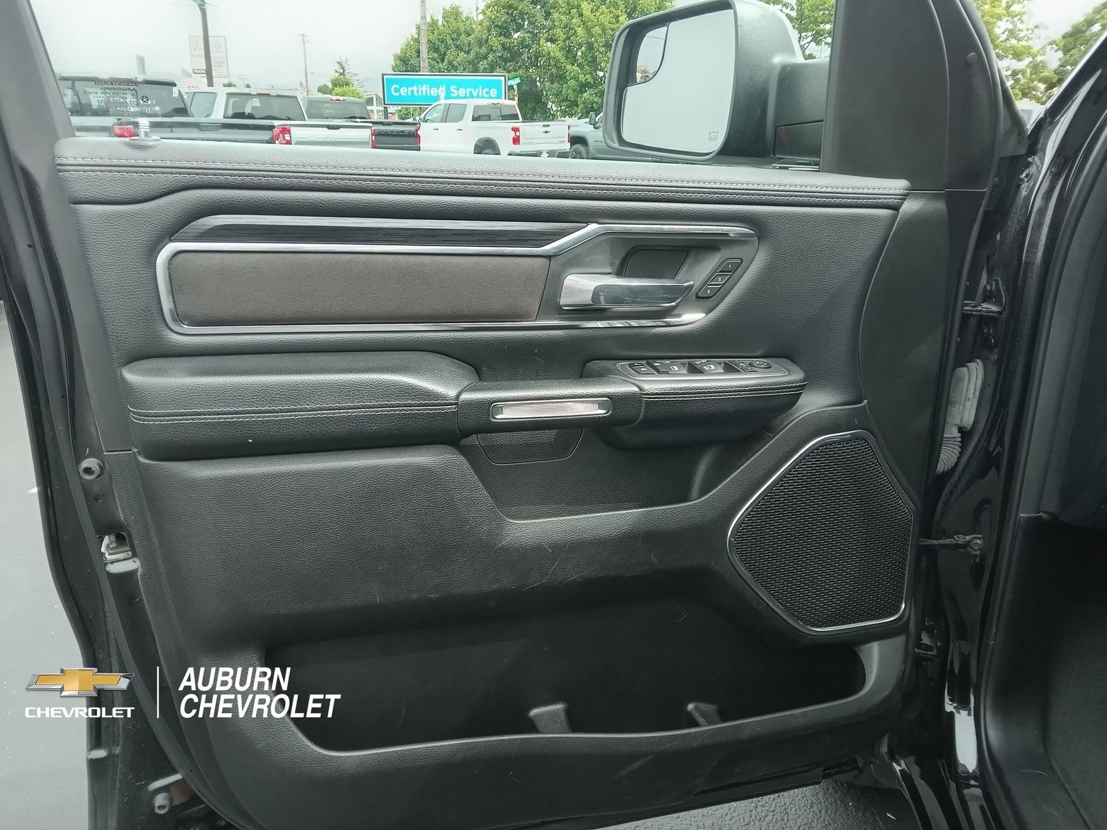 2024 RAM Ram 1500 Pickup Laramie - Photo 16