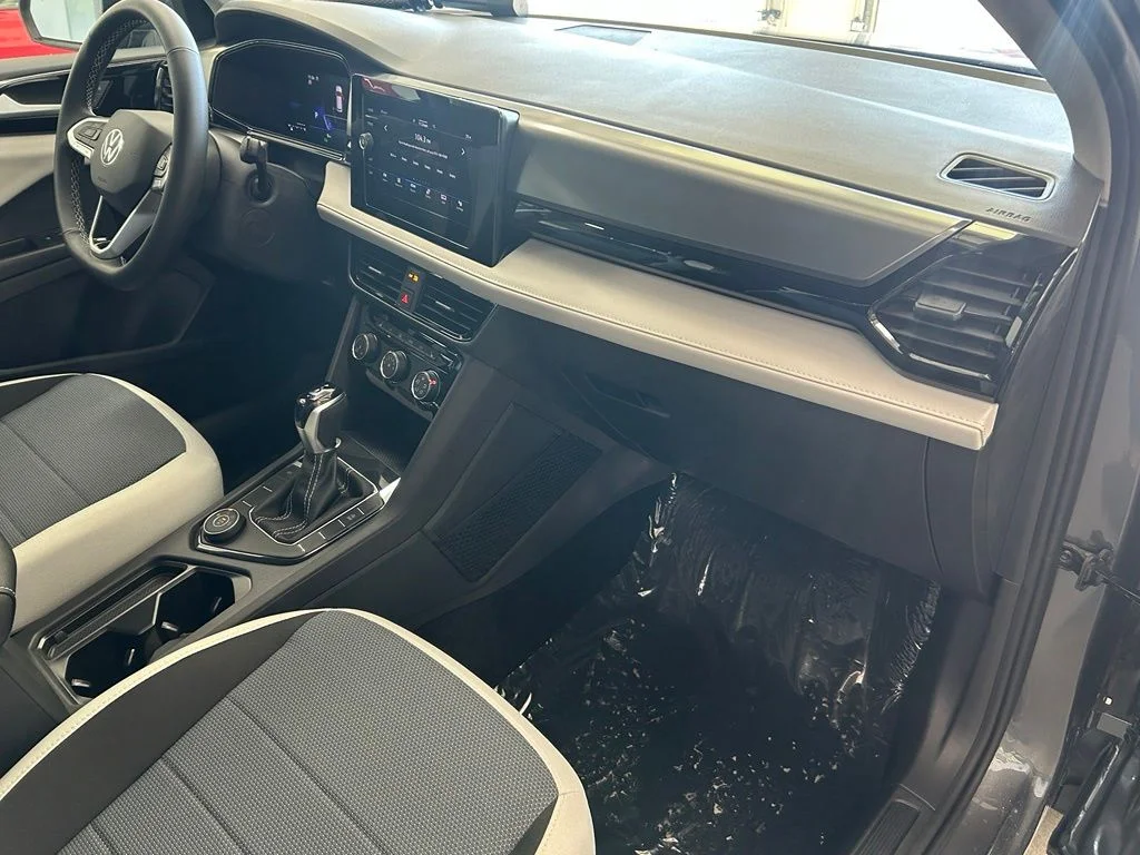 New 2026 Gray Volkswagen 1.5T S image 32