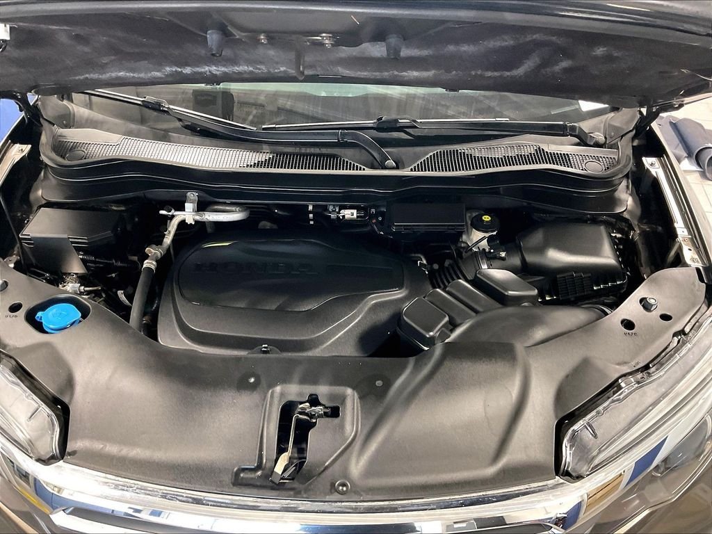 Used 2020 Brown Honda RTL image 30