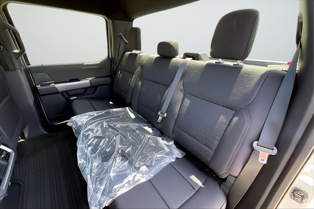 New 2026 Avalanche Ford XLT image 18