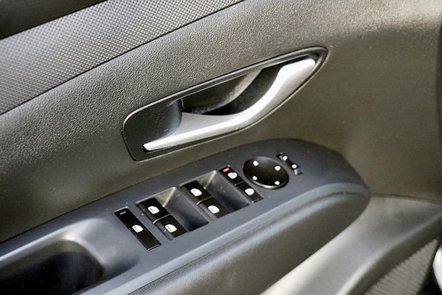 Used 2025 Black Hyundai SE image 23