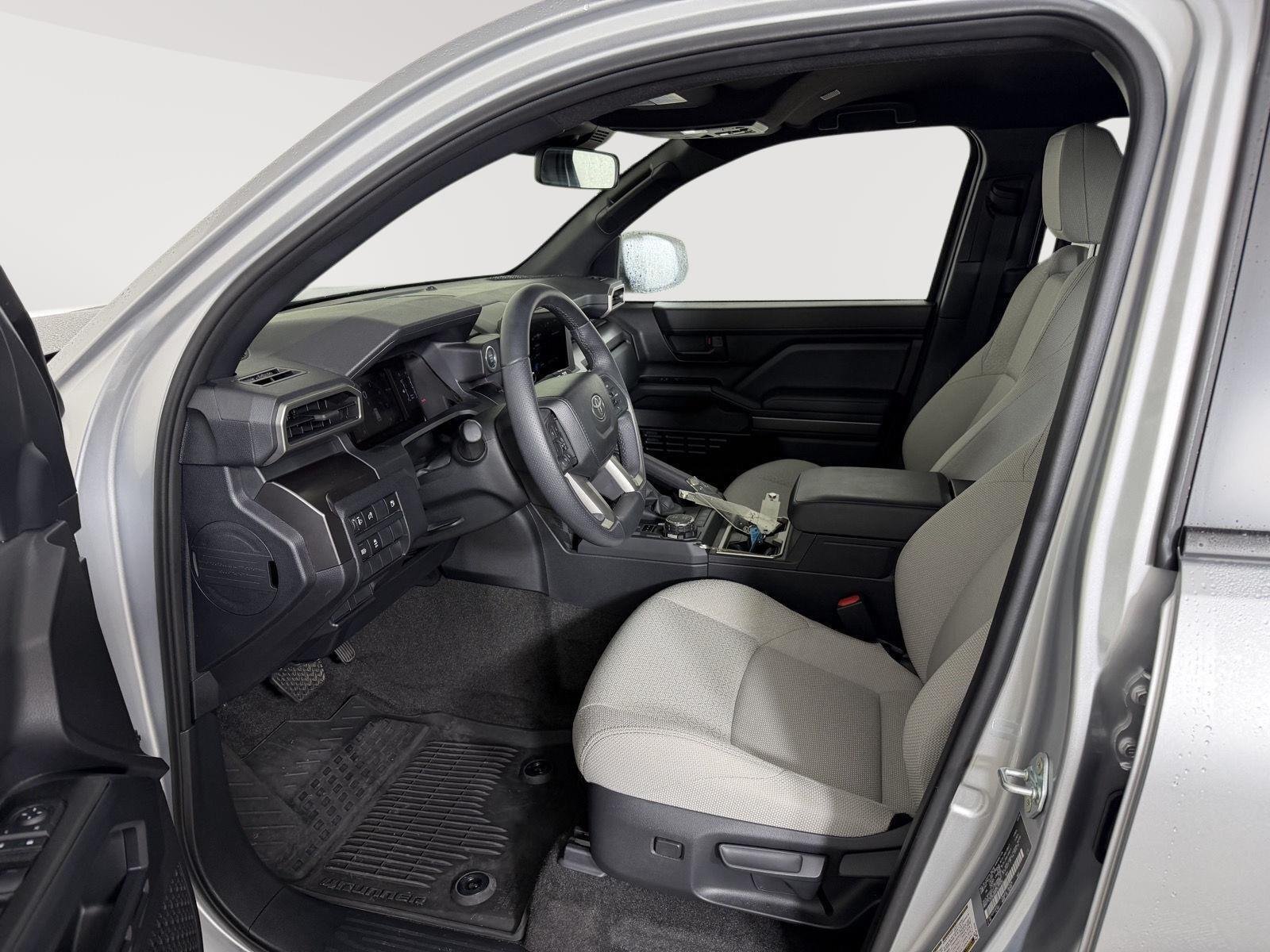 Used 2026 Cutting Edge Toyota SR5 image 3