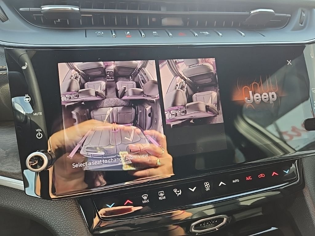 New 2026 Silver Zynith Exterior Paint Jeep  image 56