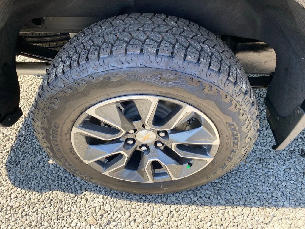 2025 Chevrolet Silverado 1500 LT - Photo 24