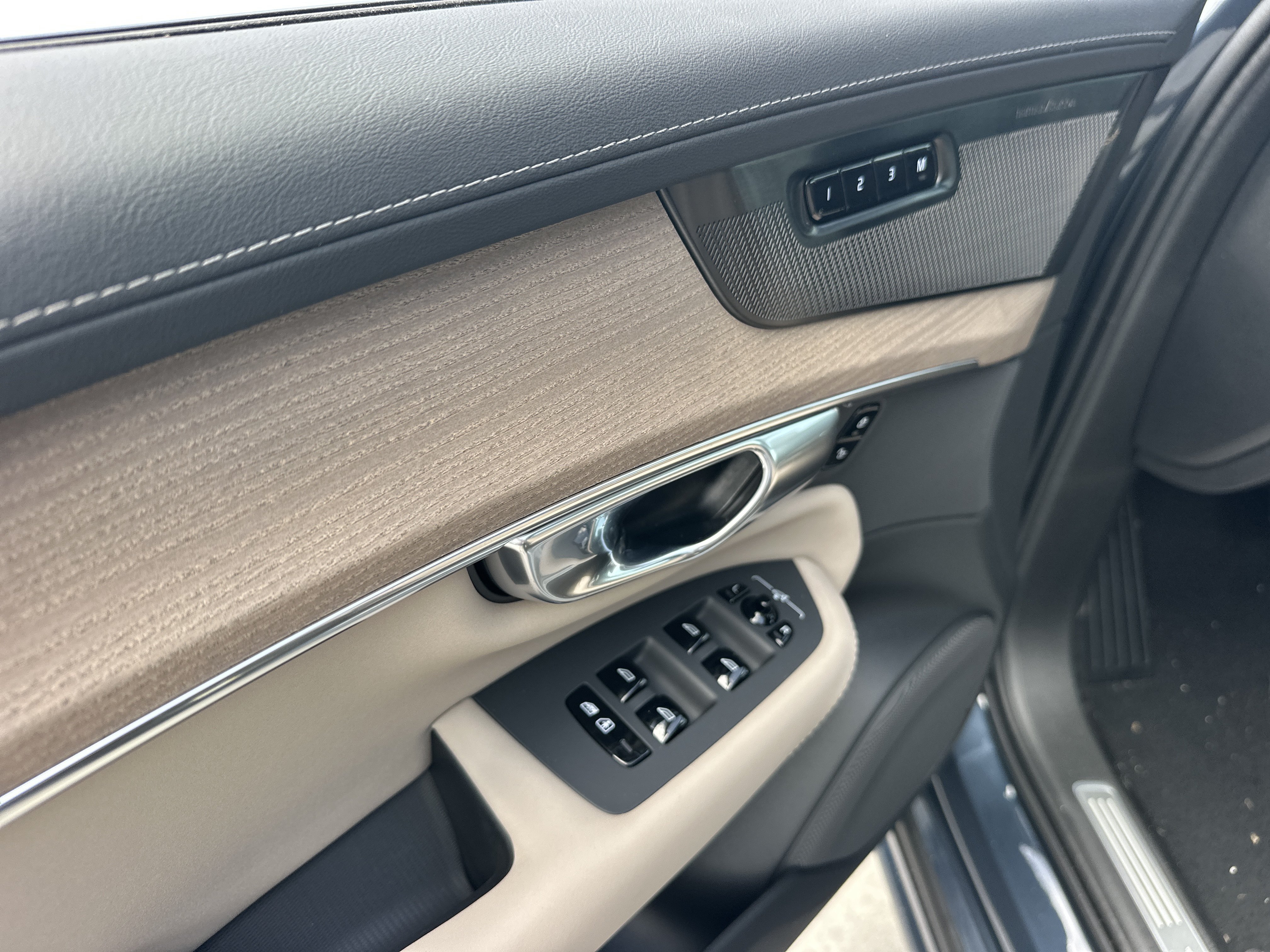 New 2026  Volvo Ultra image 16