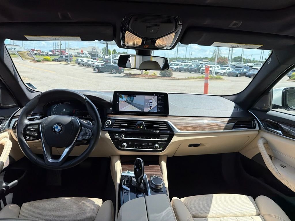 Used 2021 White BMW 530i image 28