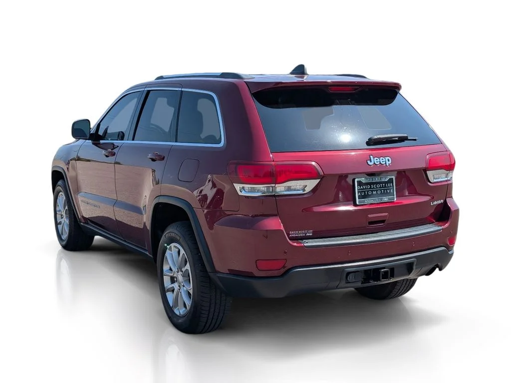 Used 2021 Red Jeep Laredo E image 8