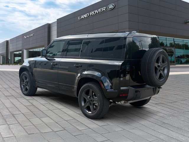 New 2026 Santorini Black Land Rover X-Dynamic SE image 3