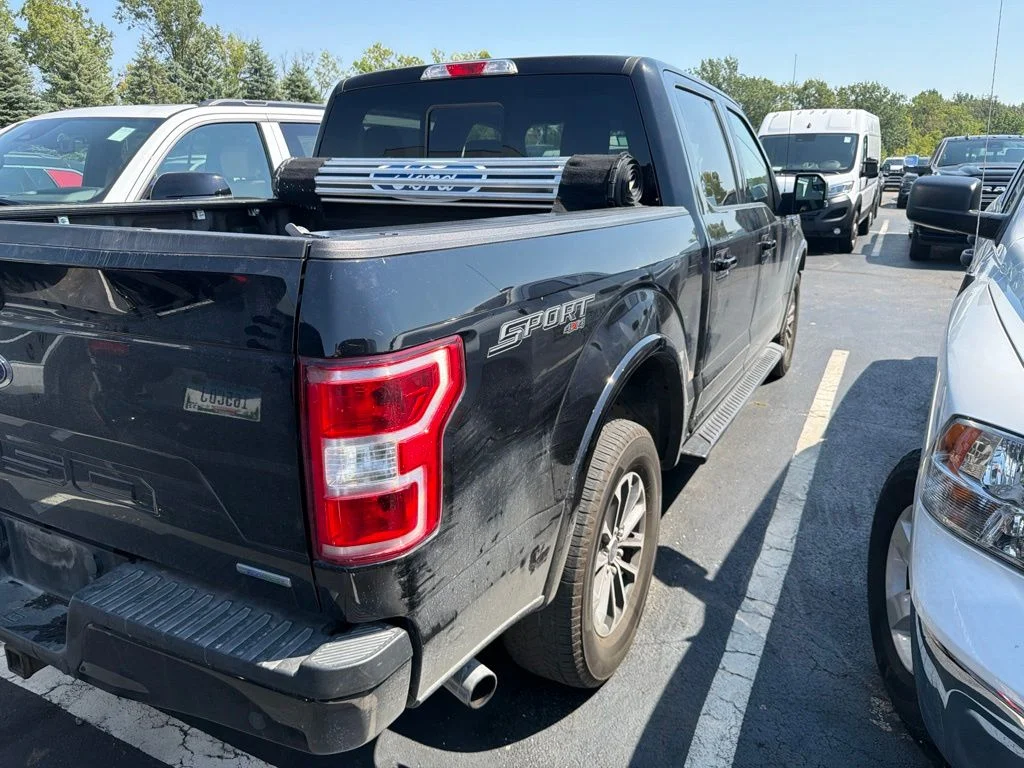 Used 2020 Black Ford XLT image 4
