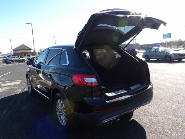 Used 2016 Black Velvet Lincoln Select image 10