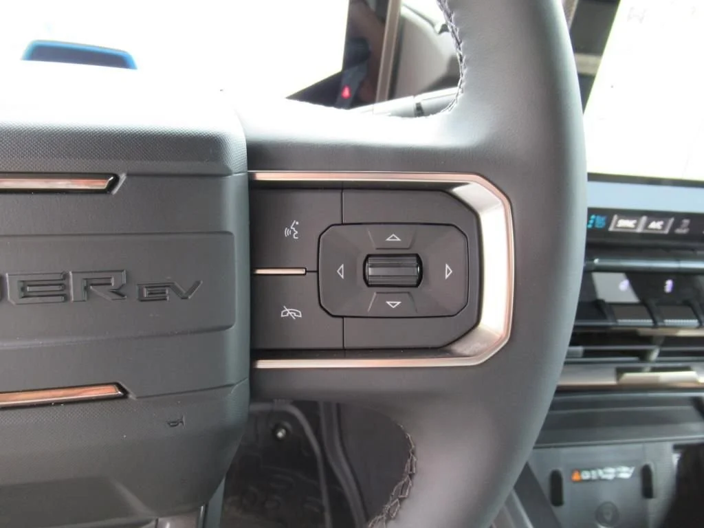 2025 GMC HUMMER EV 2X - Photo 18