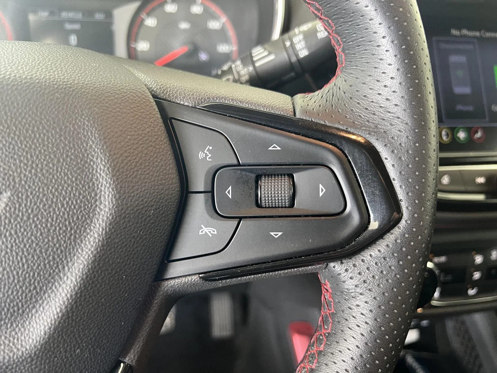 Used 2023 Yellow Metallic Chevrolet RS image 9