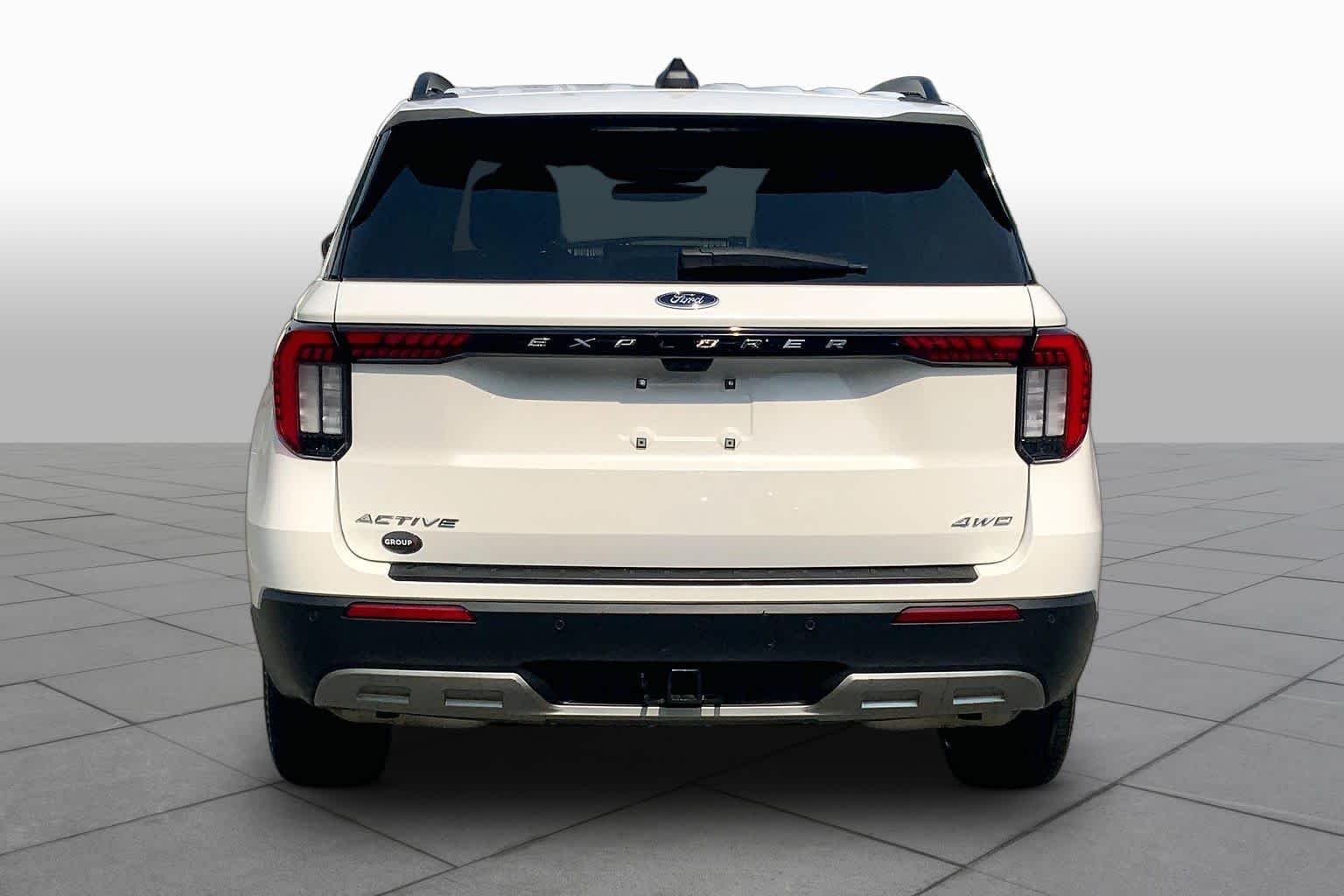 Used 2025 Star White Ford Active image 5