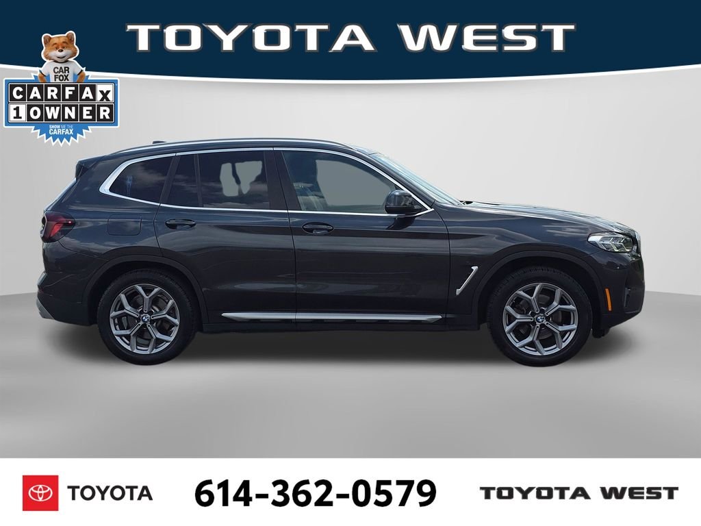 Used 2024 Gray BMW xDrive30i image 5