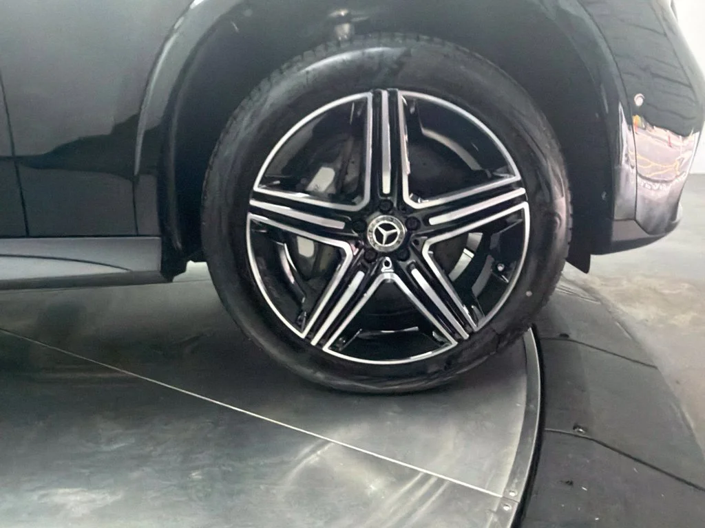 New 2027 Black Mercedes-Benz GLC 300 Coupe image 9