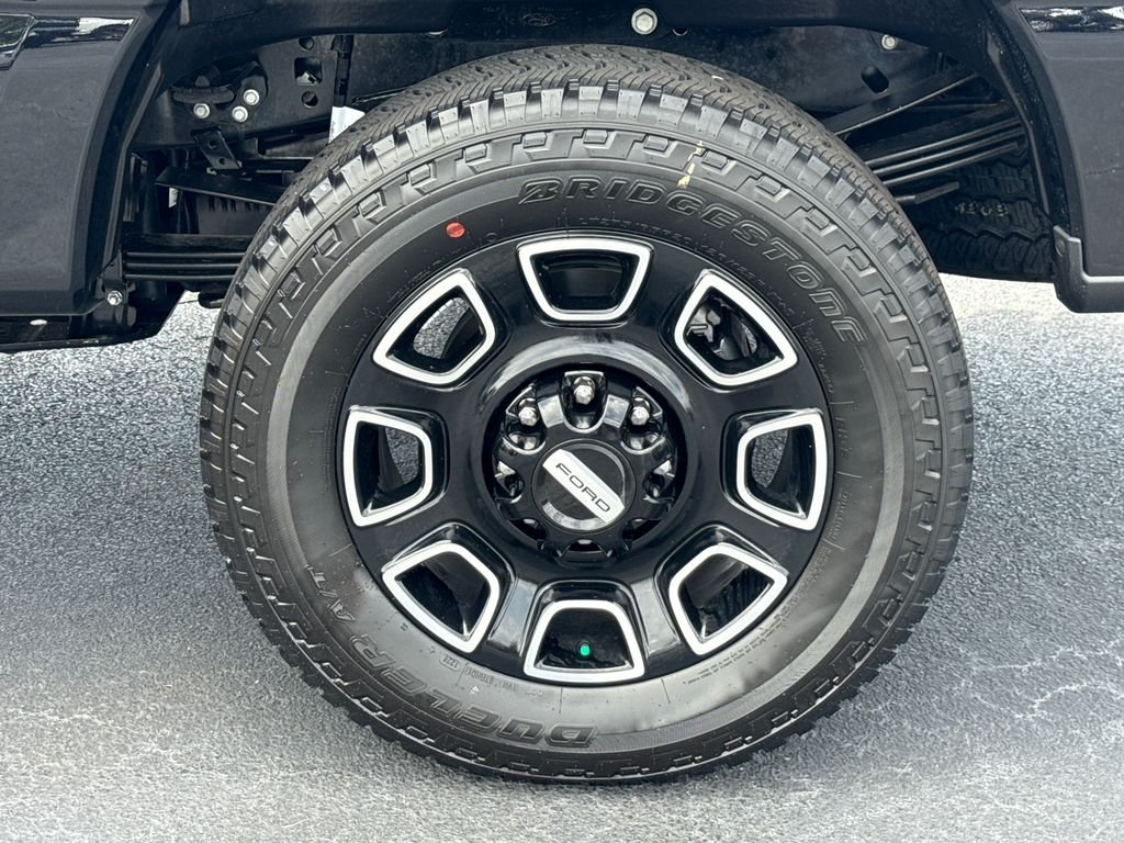 New 2026 Black Ford Platinum image 19