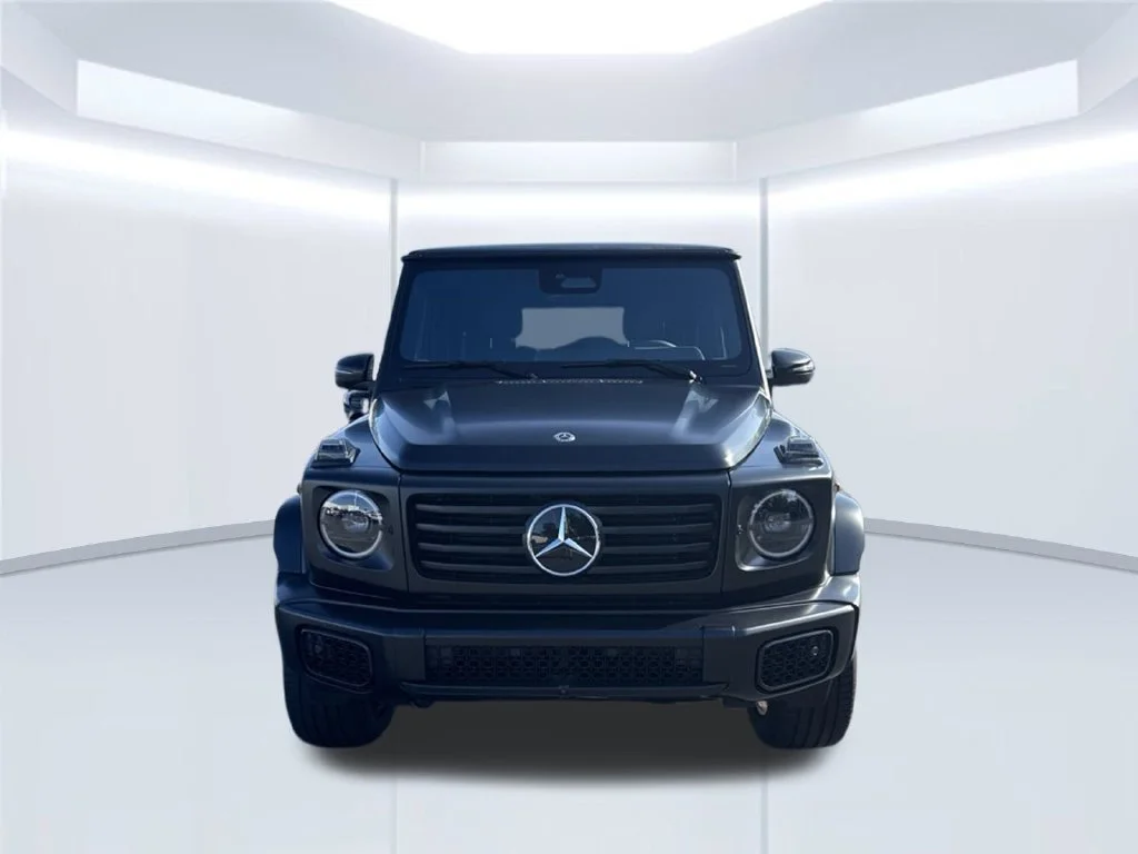 New 2027 MANUFAKTUR Night Black Magno Mercedes-Benz G 580 image 8
