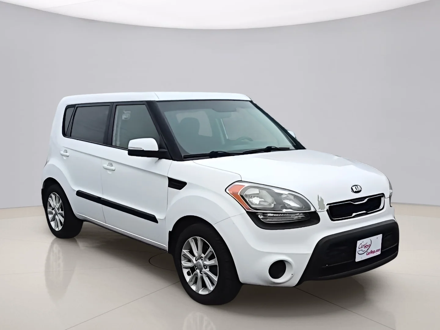 Used 2013 White Kia ! WAGON image 7