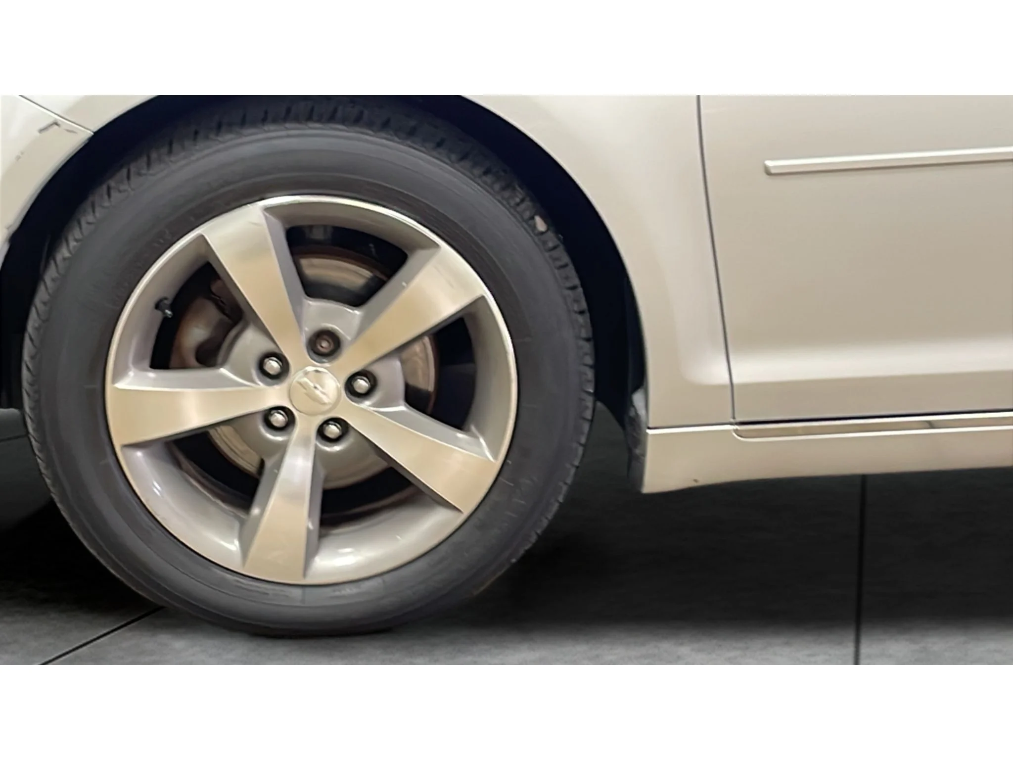 Used 2012 Silver Ice Metallic Chevrolet LT w/1LT image 20