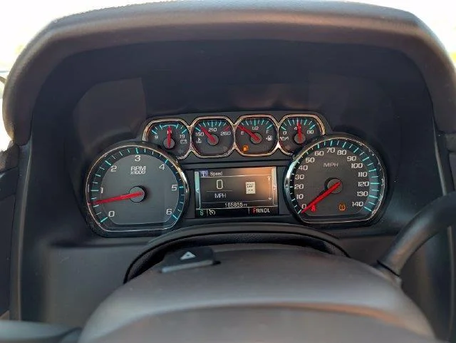 Used 2019 SUMMIT WHITE Chevrolet LT image 15