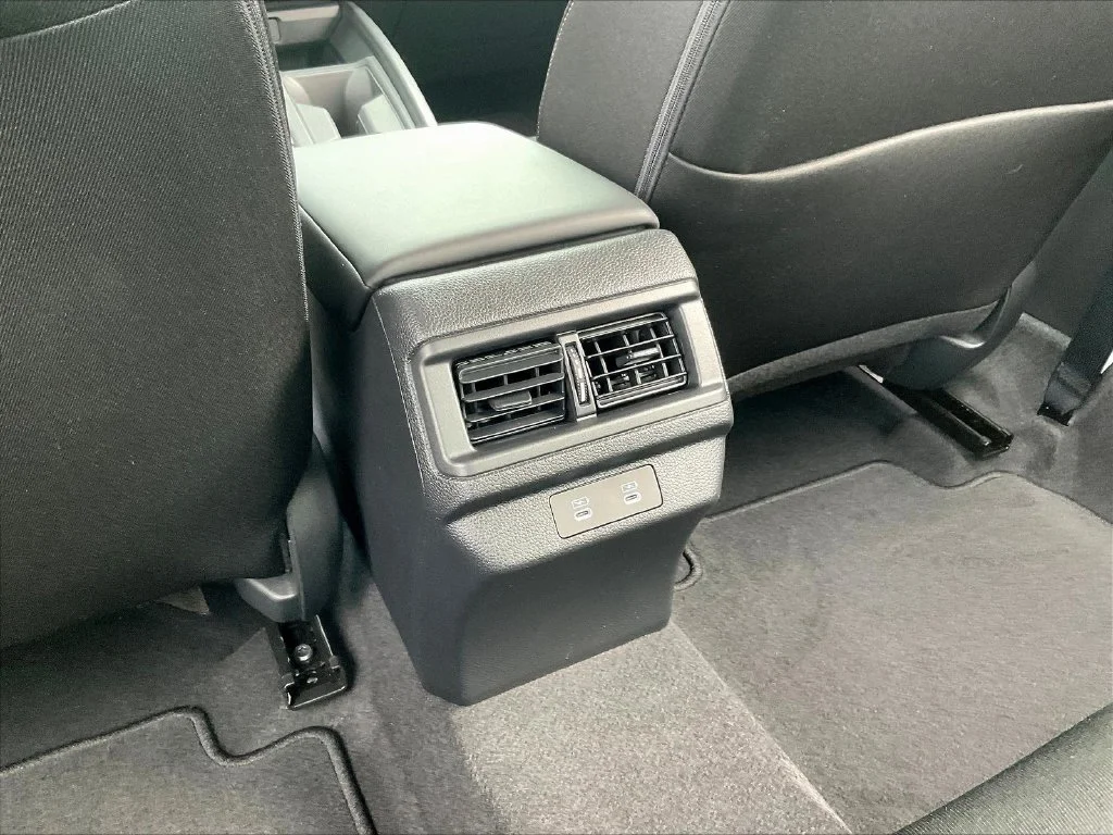 New 2026 Meteorite Gray Metallic Honda SE image 11