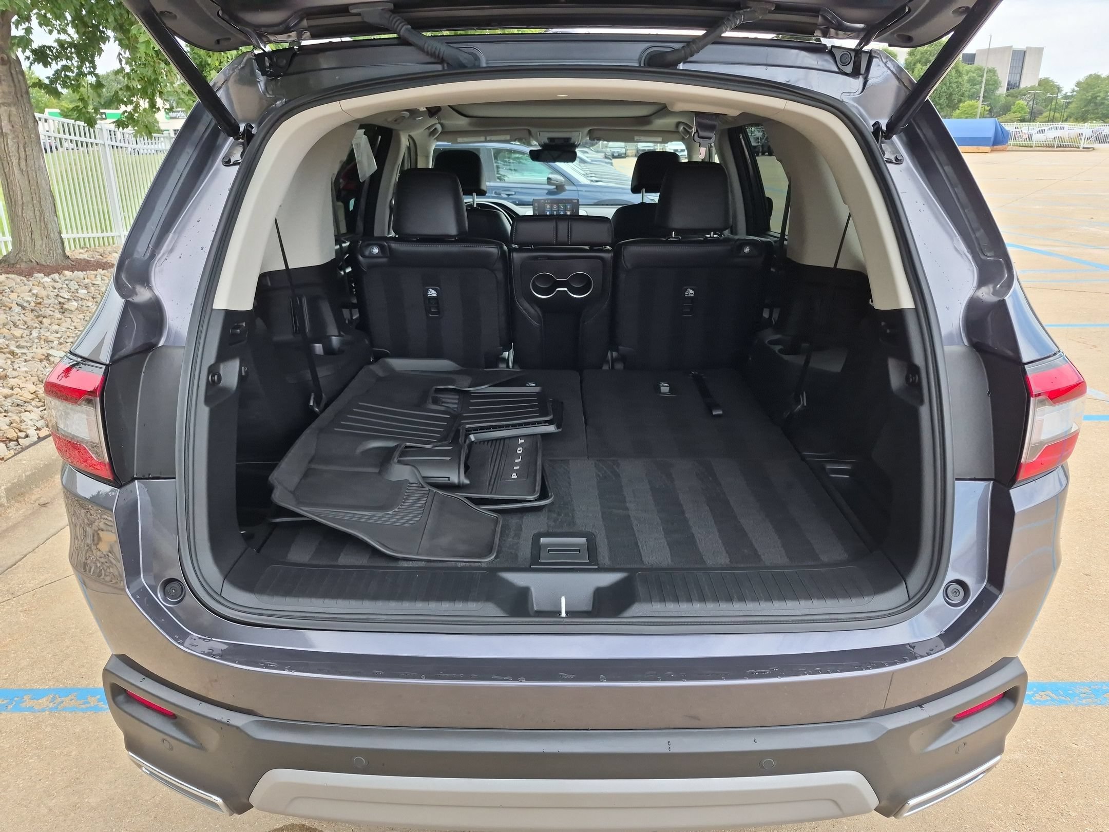 2023 Honda Pilot Touring - Photo 28