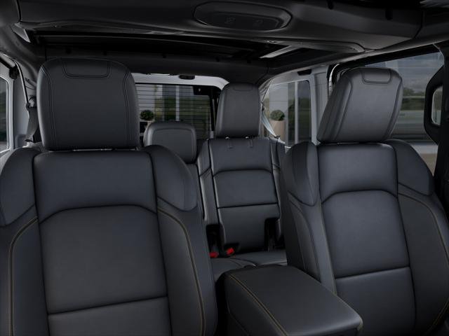 New 2026 Black Clear-Coat Exterior Paint Jeep 4-Door Sahara 4x4 image 52