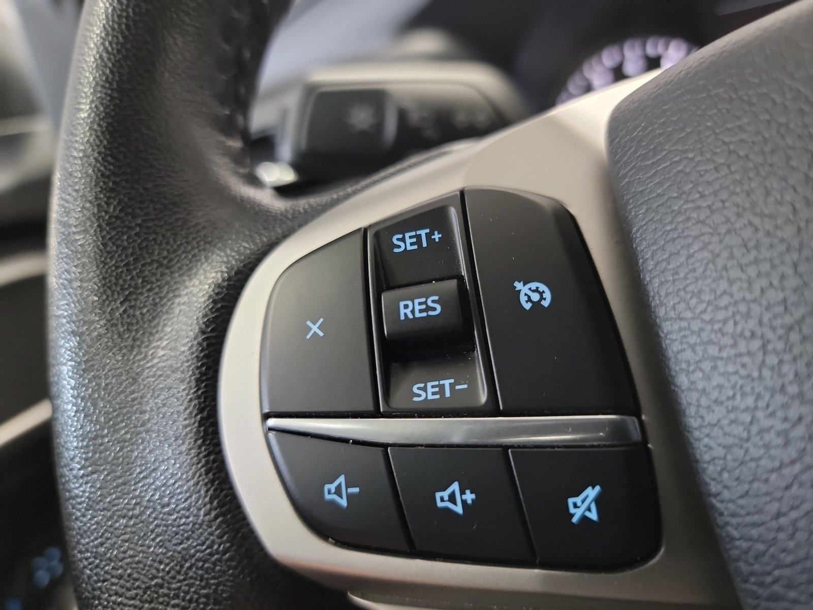 Used 2021 Oxford White Ford XLT image 32