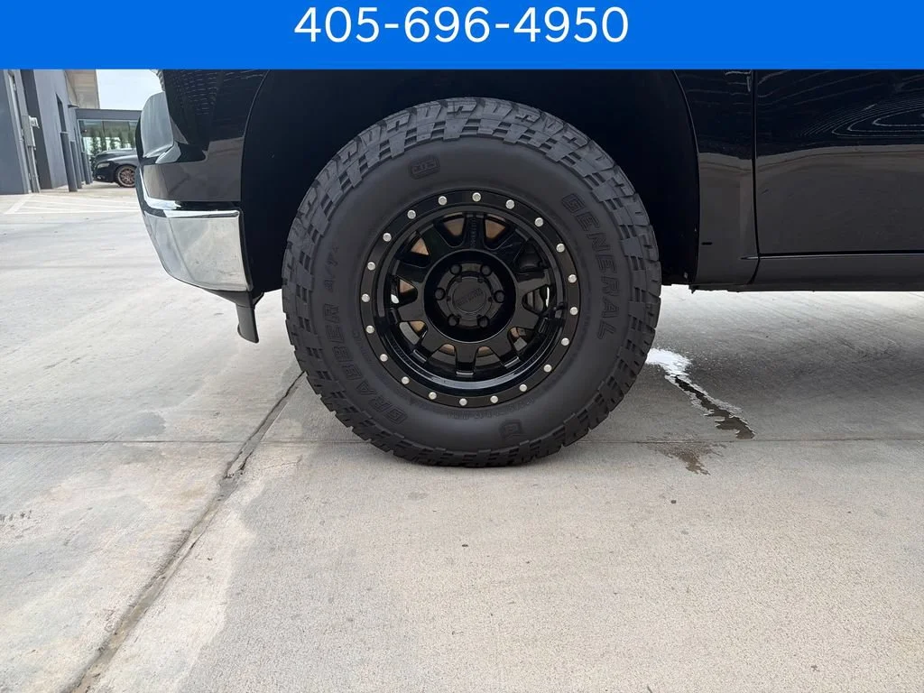 Pre-Owned 2024 Chevrolet Silverado 1500 LT