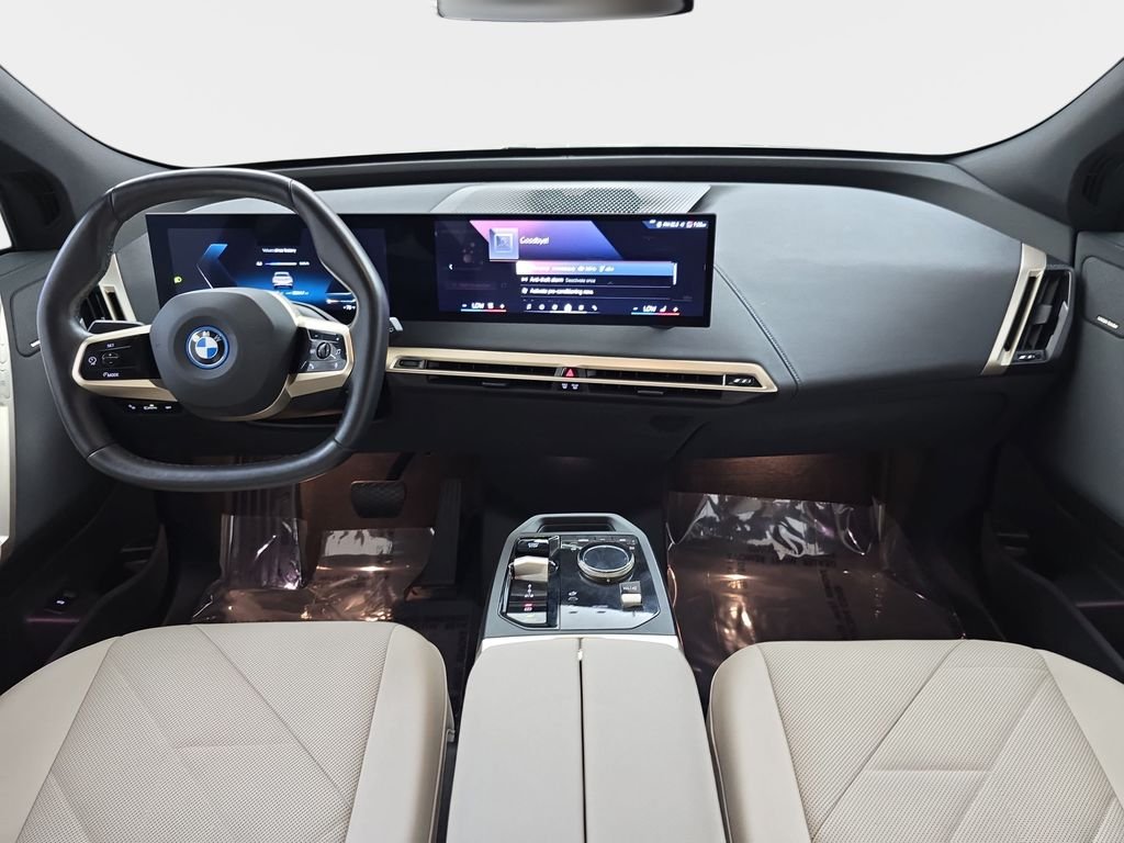 Certified Used 2024 White BMW xDrive50 image 10