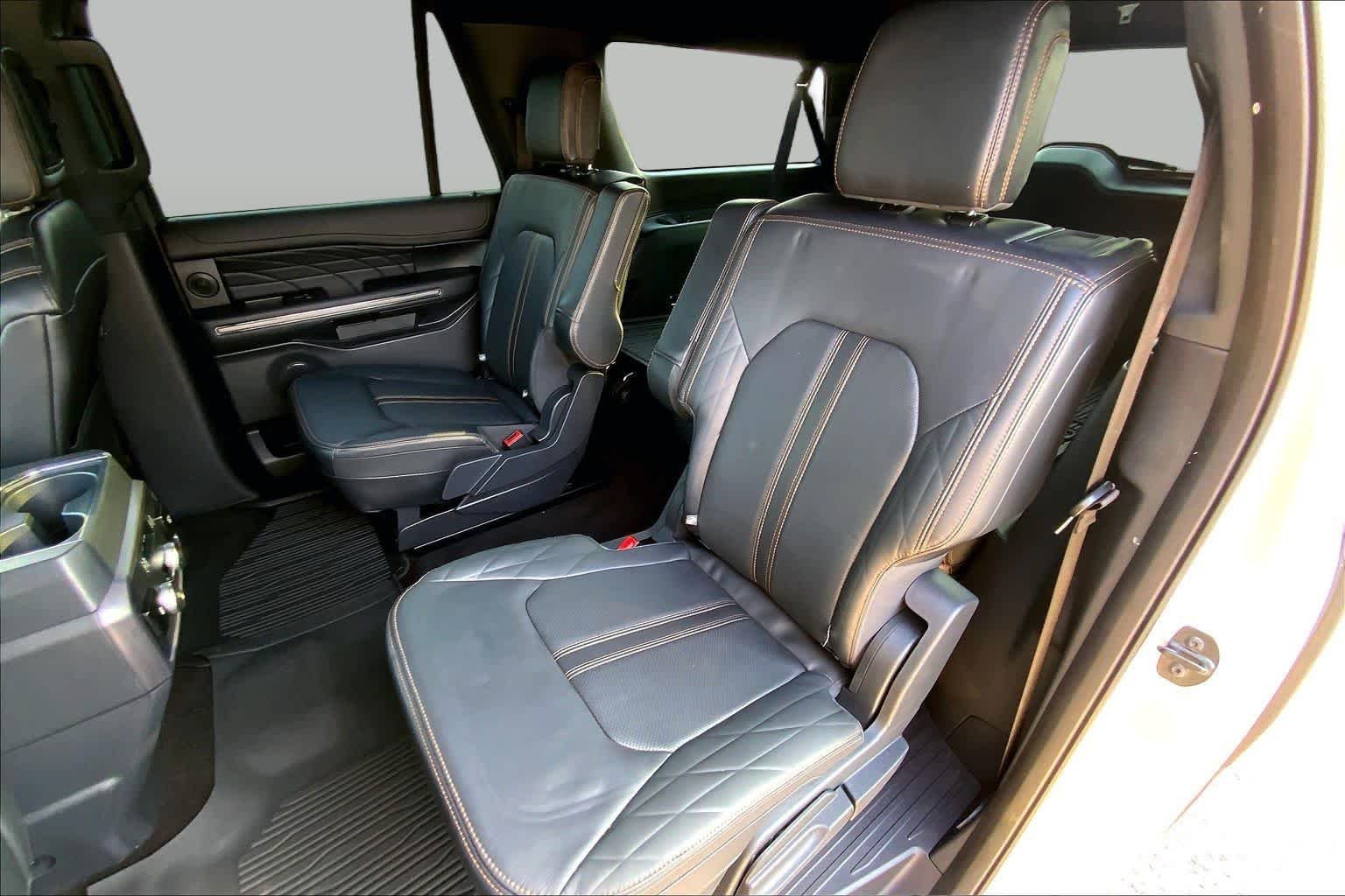 Used 2023 Iconic Silver Metallic Ford Platinum image 21