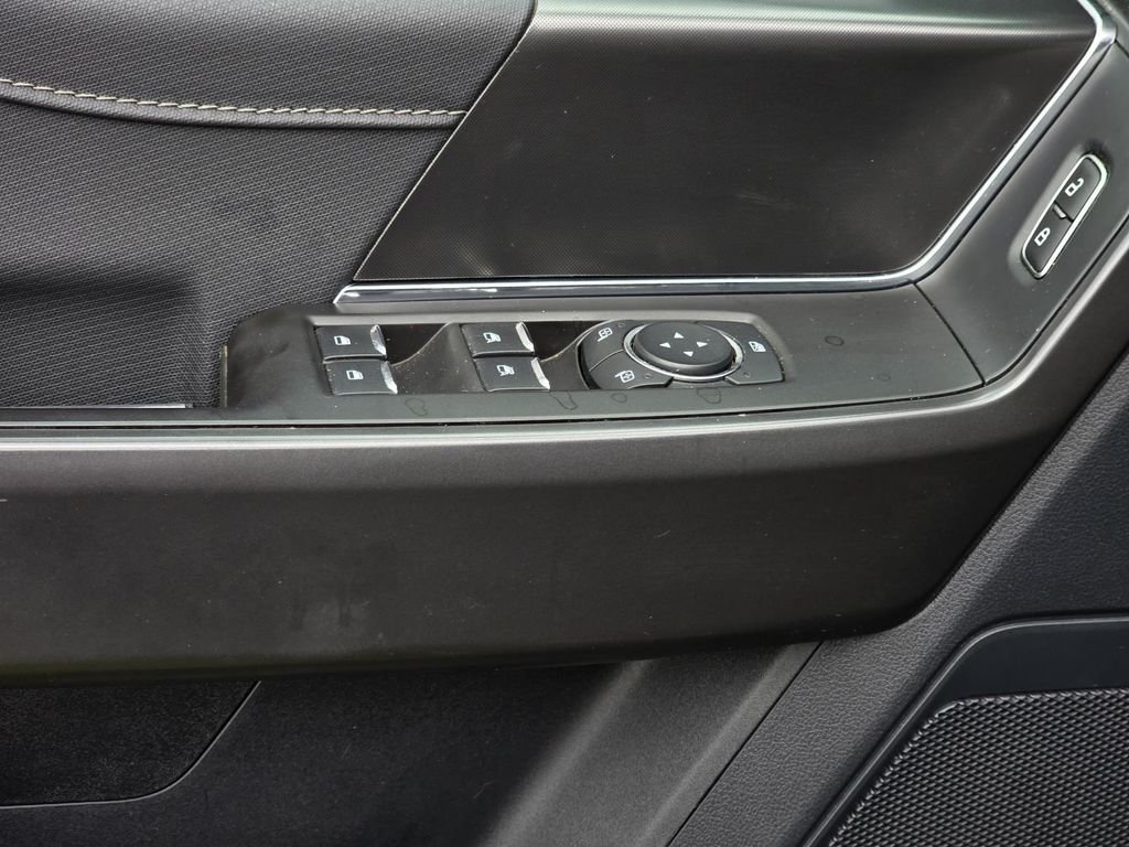 Used 2024 Agate Black Metallic Ford XLT image 11