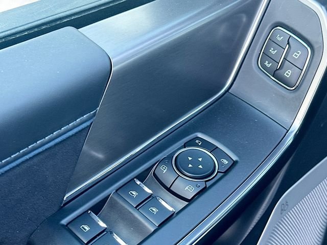 2025 Ford F-150 Platinum - Photo 52