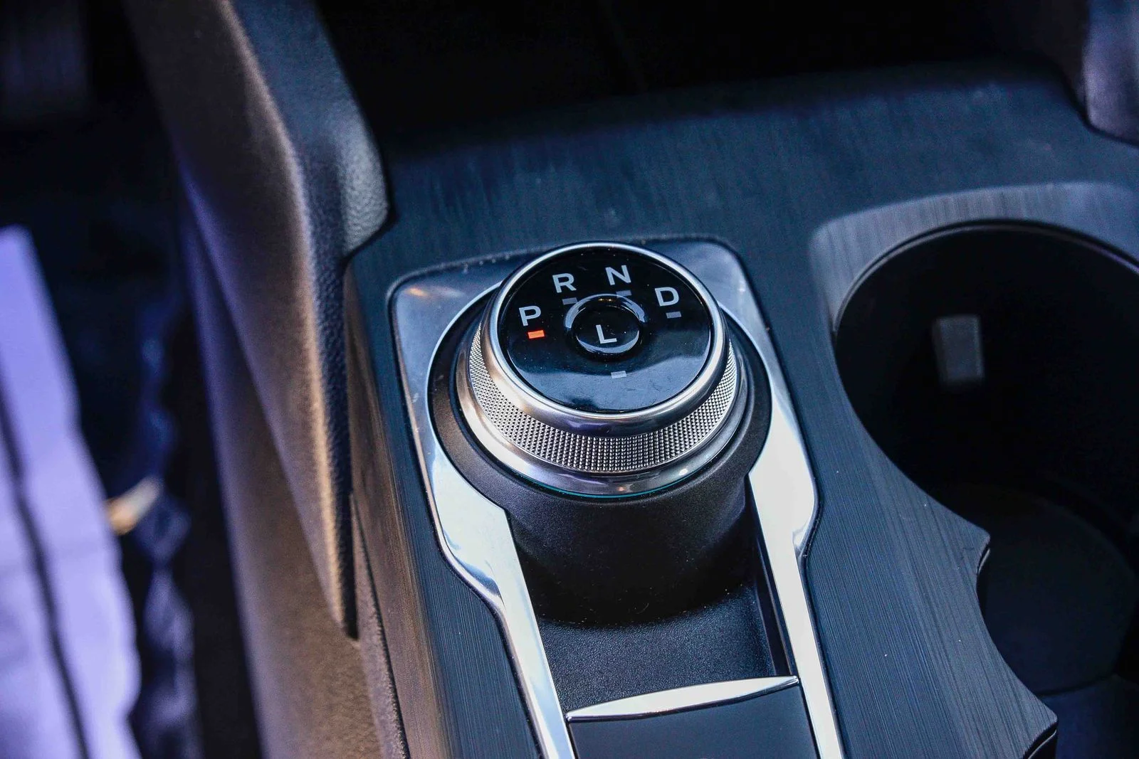 2025 Ford Escape Hybrid ST-Line - Photo 23