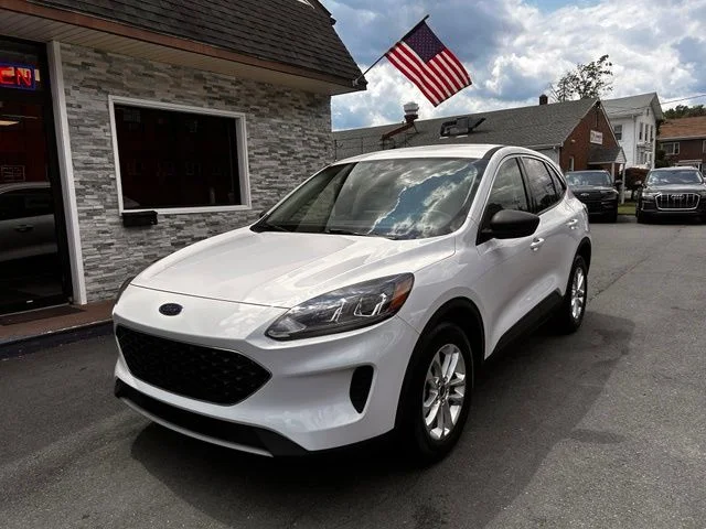 2022 Ford Escape Hybrid SE