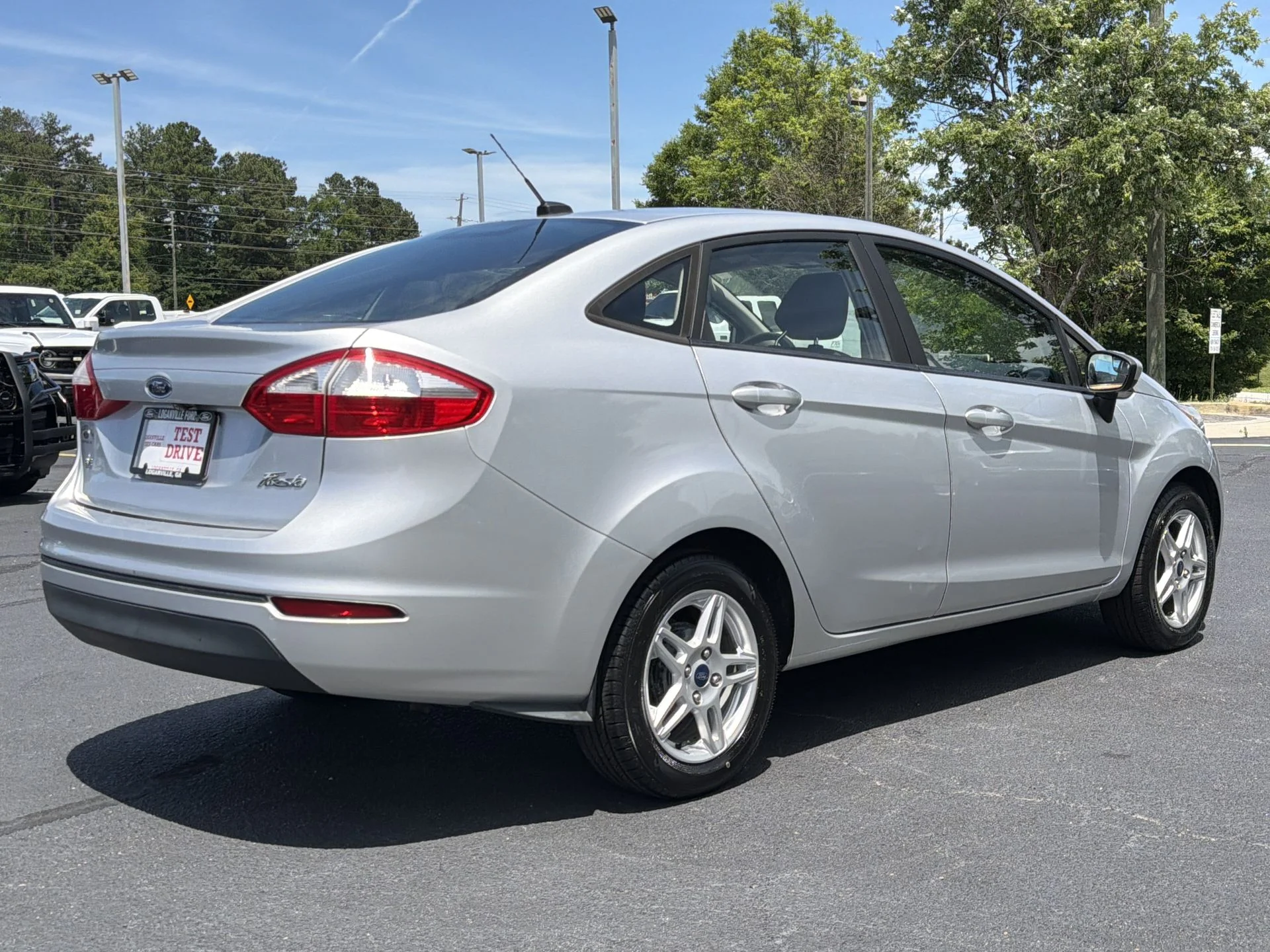 Used 2018 Silver Ford SE image 24