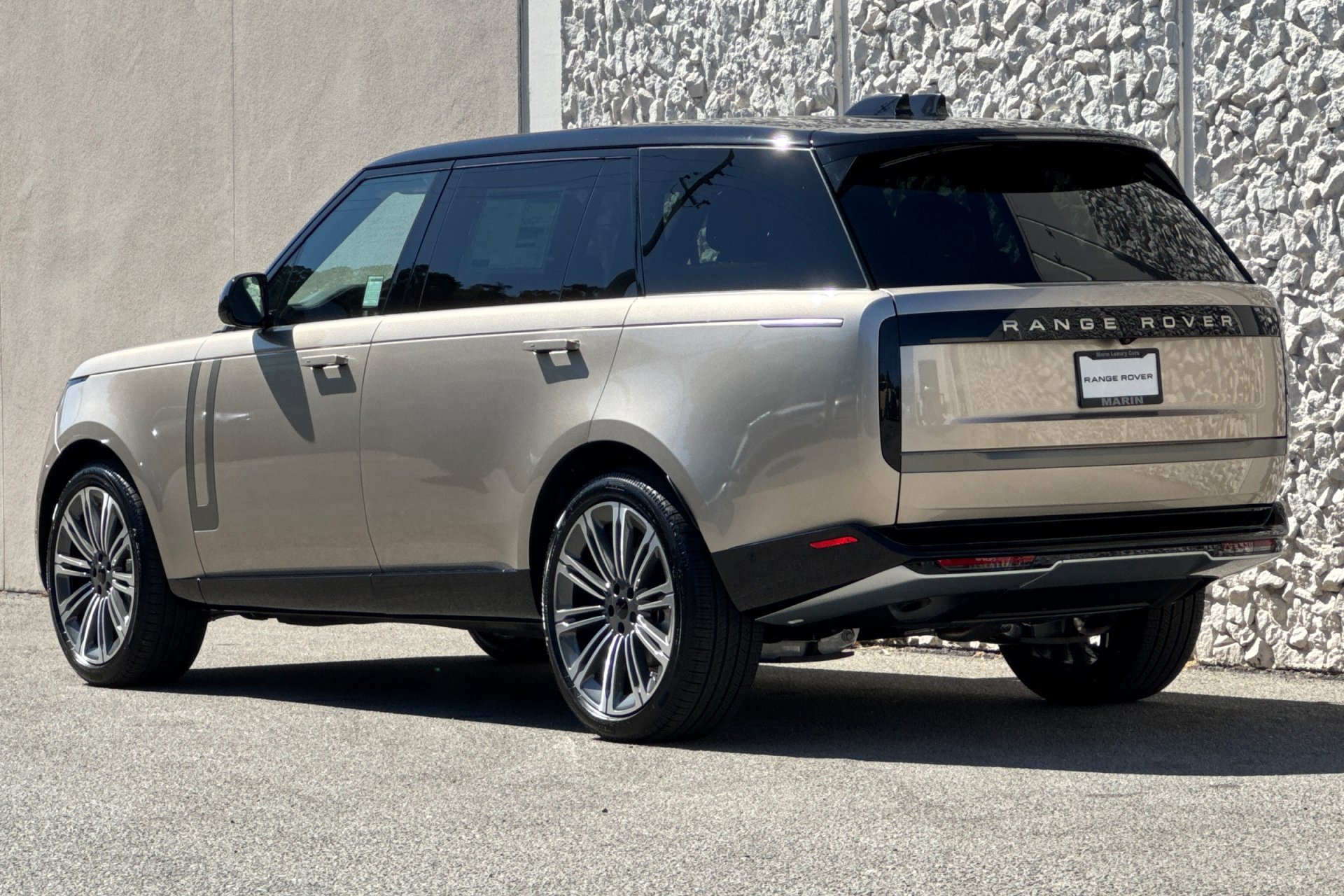 New 2026 Batumi Gold Land Rover SE image 6