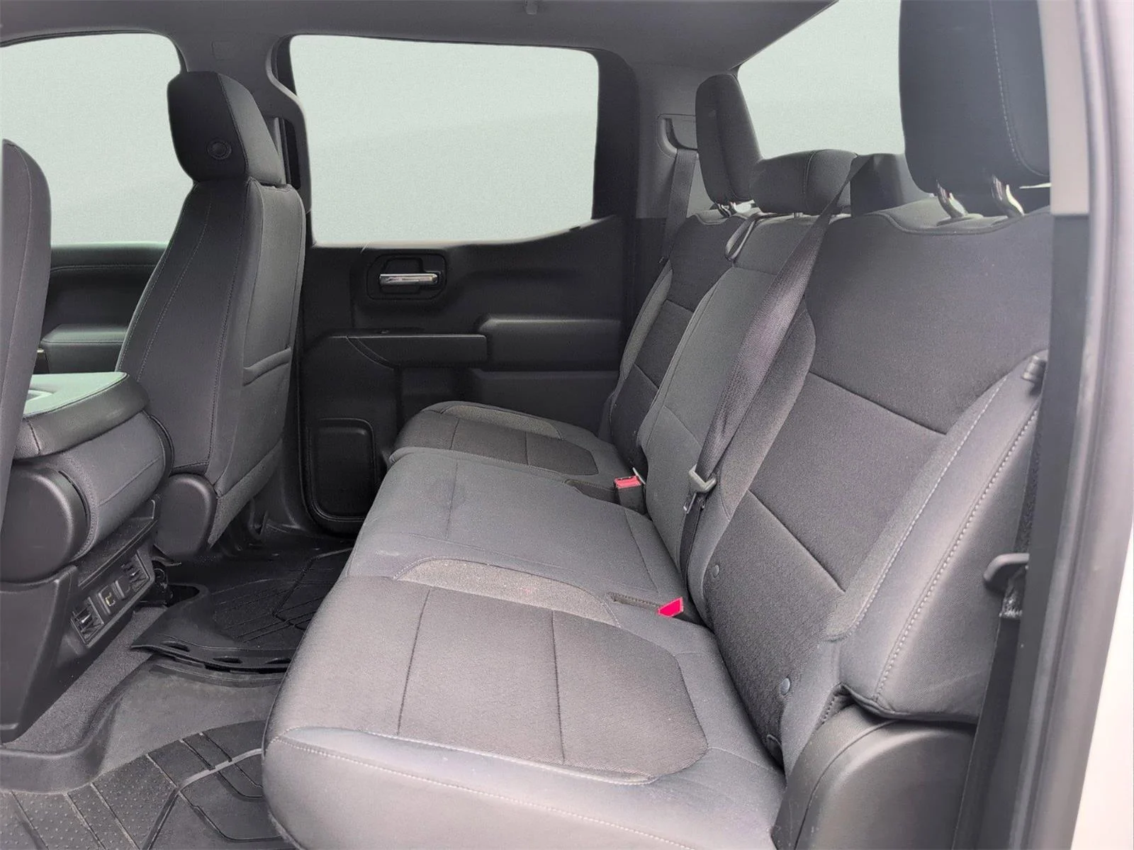 Used 2019 SUMMIT WHITE Chevrolet LT image 31