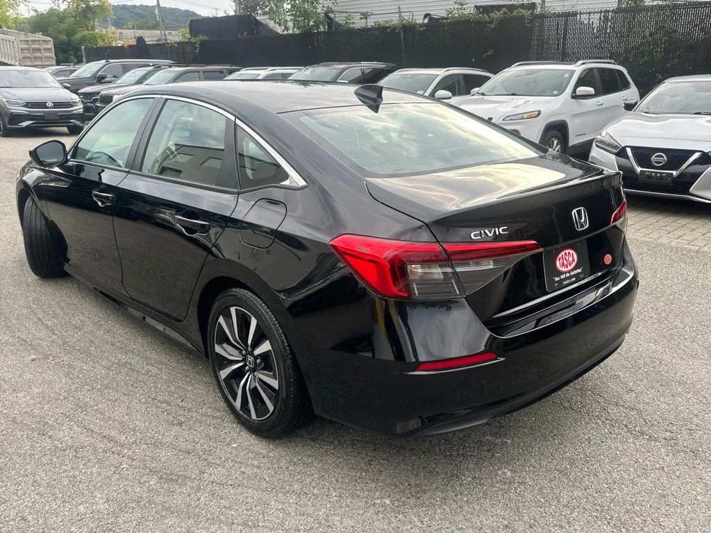 Used 2024 Black Honda EX image 4